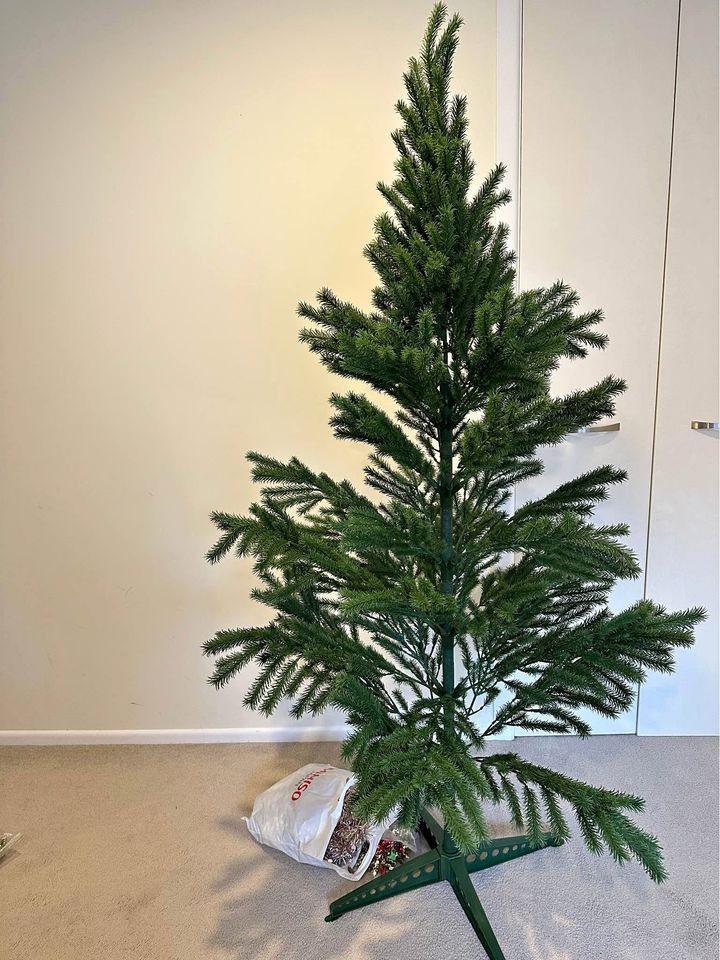 Christmas Tree - 1.8m